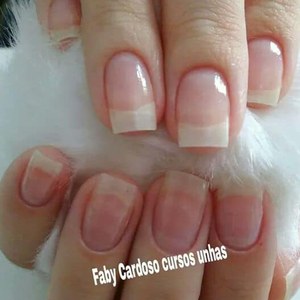 Curso de Especialização para Manicure certificado por Faby Cardoso